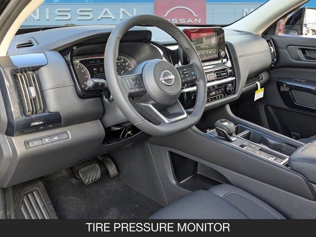 2025 Nissan Pathfinder SV 2025 Nissan Pathfinder SV