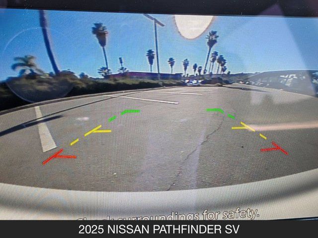 2025 Nissan Pathfinder SV
