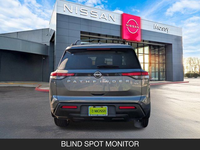 2025 Nissan Pathfinder SV
