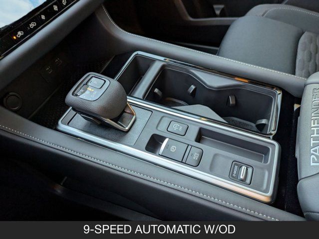 2025 Nissan Pathfinder SV 2025 Nissan Pathfinder SV