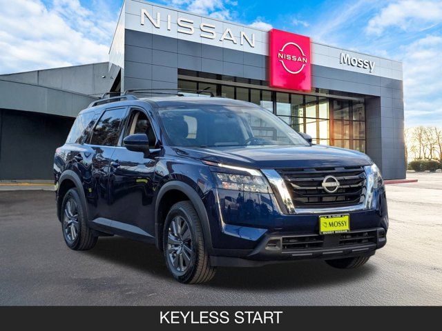 2025 Nissan Pathfinder SV