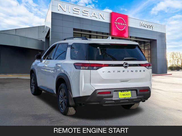 2025 Nissan Pathfinder SV