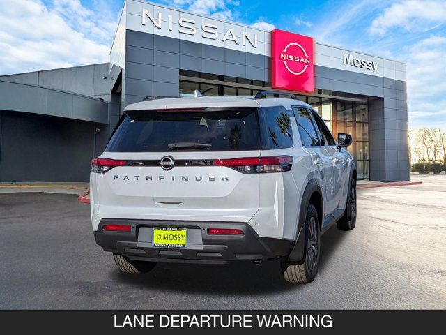 2025 Nissan Pathfinder SV