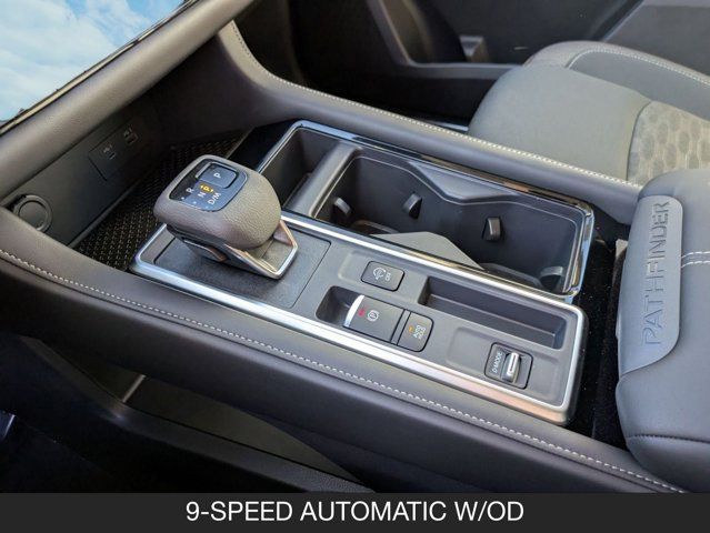 2025 Nissan Pathfinder SV 2025 Nissan Pathfinder SV