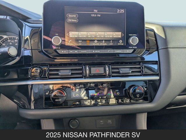2025 Nissan Pathfinder SV
