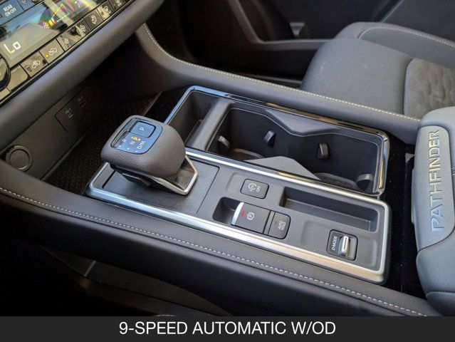 2025 Nissan Pathfinder SV 2025 Nissan Pathfinder SV