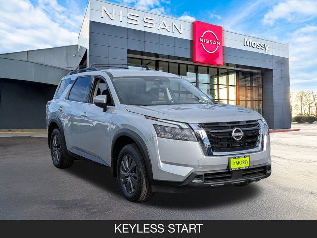2025 Nissan Pathfinder SV