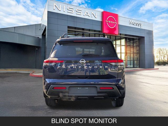 2025 Nissan Pathfinder SV