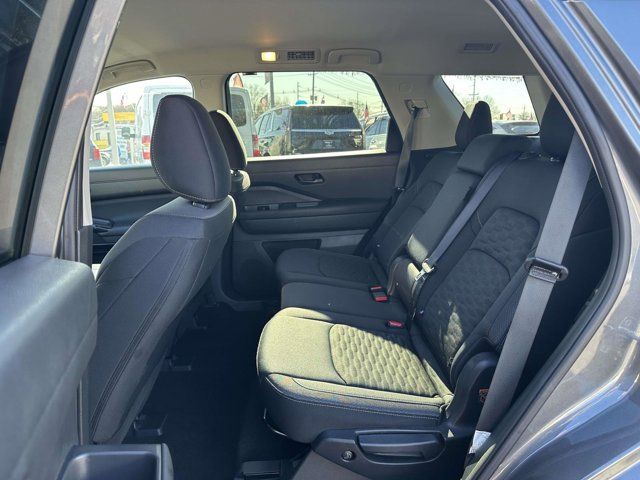 2025 Nissan Pathfinder SV 2025 Nissan Pathfinder SV