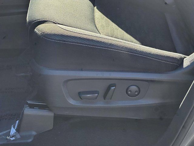 2025 Nissan Pathfinder SV 2025 Nissan Pathfinder SV