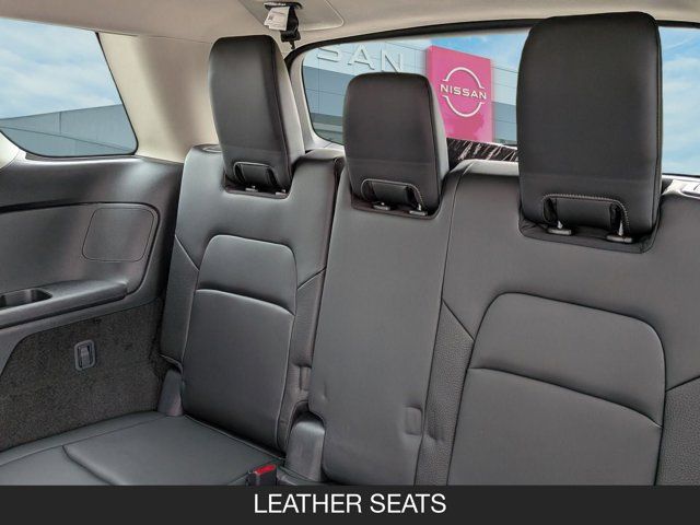 2025 Nissan Pathfinder SL 2025 Nissan Pathfinder SL