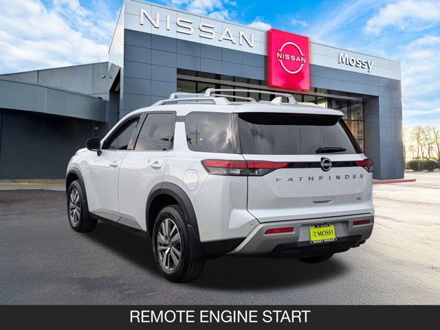 2025 Nissan Pathfinder SL
