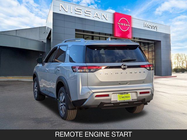 2025 Nissan Pathfinder SL