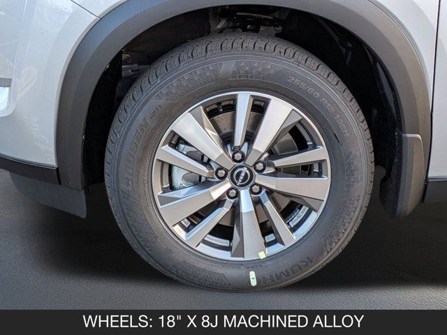 2025 Nissan Pathfinder SL