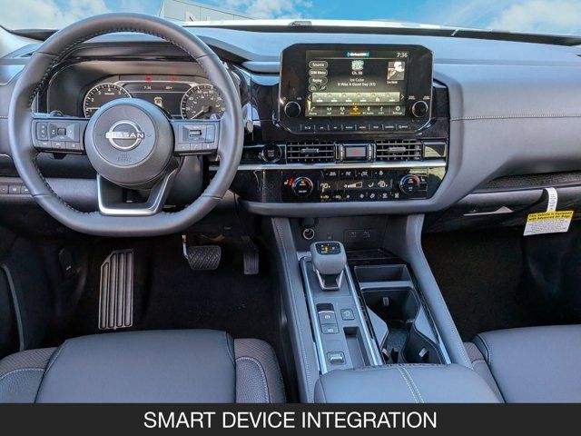 2025 Nissan Pathfinder SL