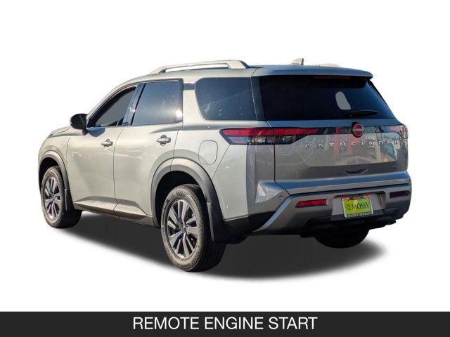 2025 Nissan Pathfinder SL