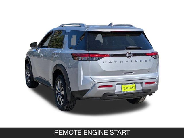 2025 Nissan Pathfinder SL
