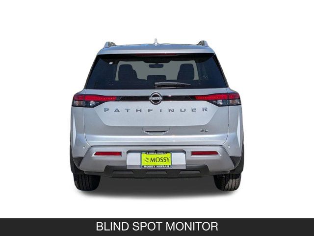 2025 Nissan Pathfinder SL