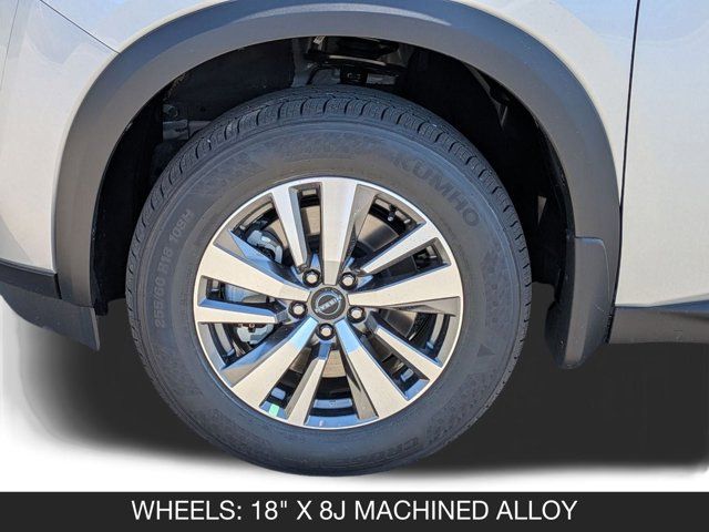 2025 Nissan Pathfinder SL