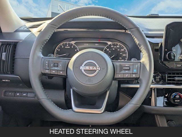 2025 Nissan Pathfinder SL