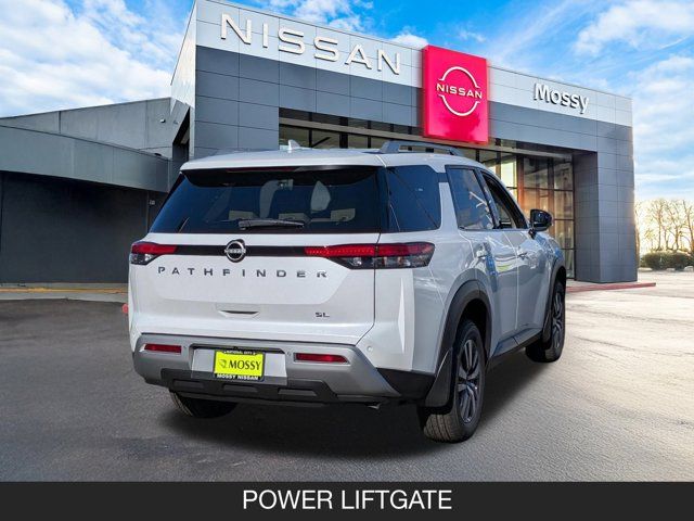 2025 Nissan Pathfinder SL
