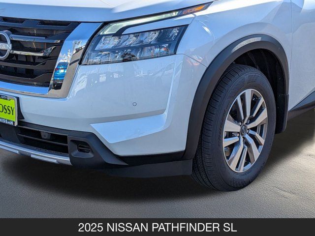 2025 Nissan Pathfinder SL