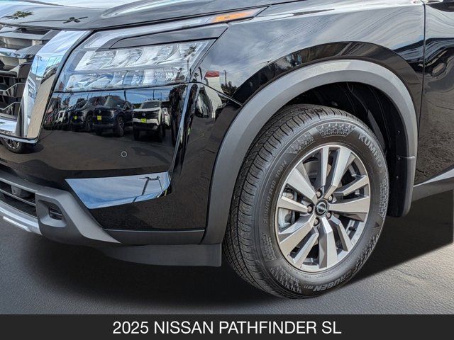 2025 Nissan Pathfinder SL