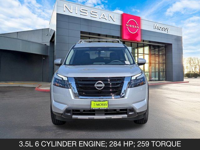 2025 Nissan Pathfinder SL 2025 Nissan Pathfinder SL
