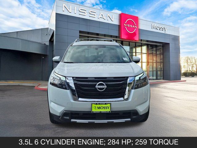 2025 Nissan Pathfinder SL 2025 Nissan Pathfinder SL