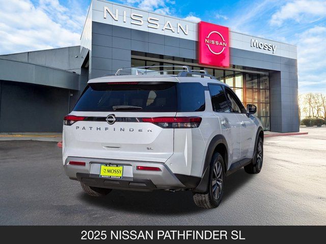 2025 Nissan Pathfinder SL
