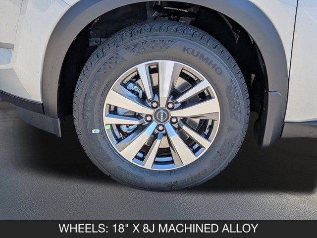 2025 Nissan Pathfinder SL