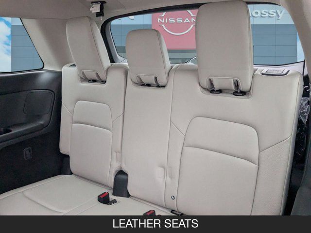 2025 Nissan Pathfinder SL 2025 Nissan Pathfinder SL