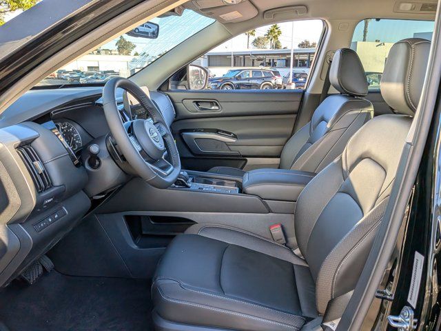 2025 Nissan Pathfinder SL 2025 Nissan Pathfinder SL
