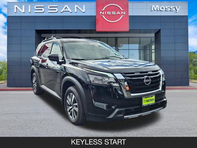 2025 Nissan Pathfinder SL 2025 Nissan Pathfinder SL