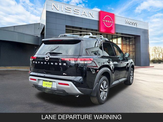 2025 Nissan Pathfinder SL