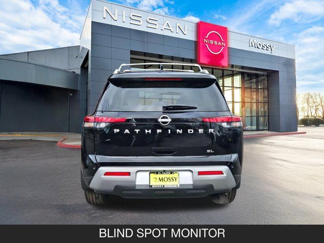 2025 Nissan Pathfinder SL