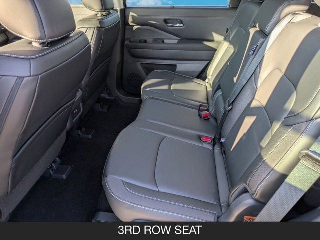 2025 Nissan Pathfinder SL 2025 Nissan Pathfinder SL