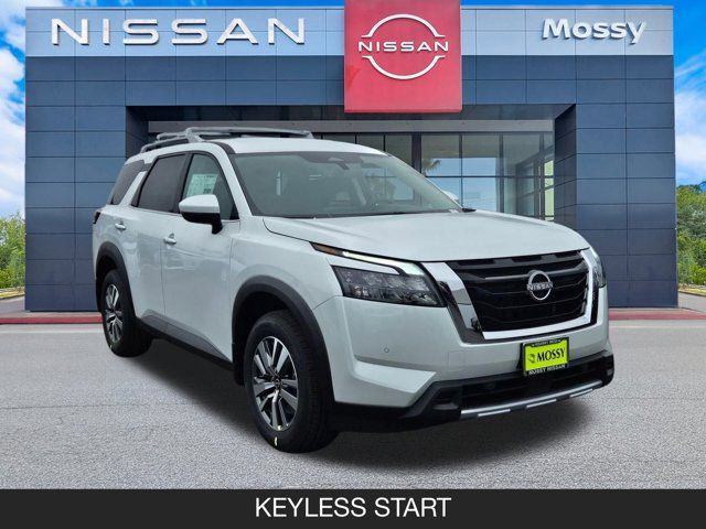 2025 Nissan Pathfinder SL 2025 Nissan Pathfinder SL