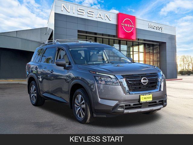 2025 Nissan Pathfinder SL