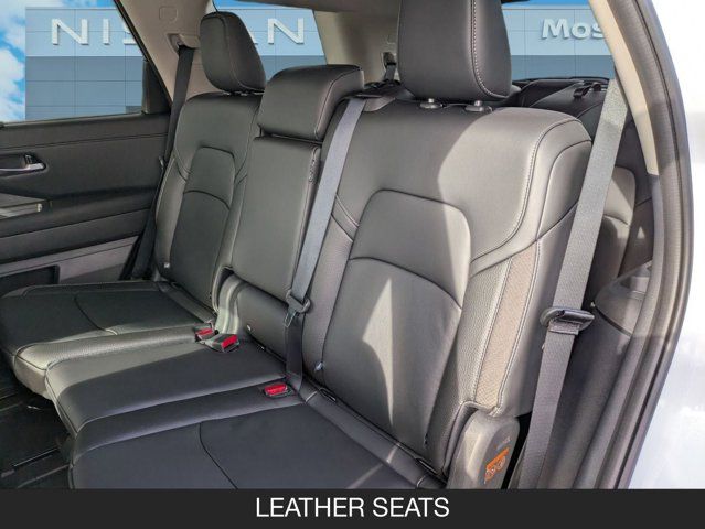 2025 Nissan Pathfinder SL 2025 Nissan Pathfinder SL