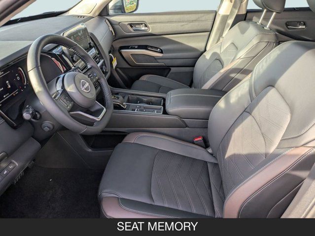 2025 Nissan Pathfinder Platinum 2025 Nissan Pathfinder Platinum