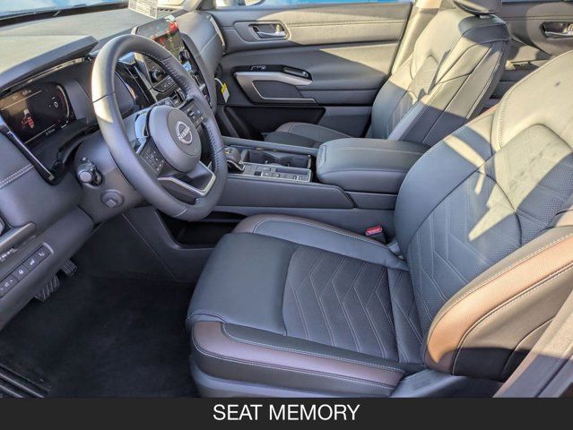 2025 Nissan Pathfinder Platinum