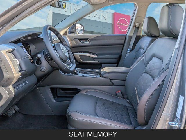 2025 Nissan Pathfinder Platinum 2025 Nissan Pathfinder Platinum
