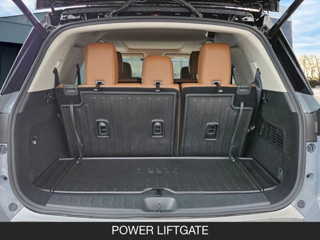 2025 Nissan Pathfinder Platinum 2025 Nissan Pathfinder Platinum