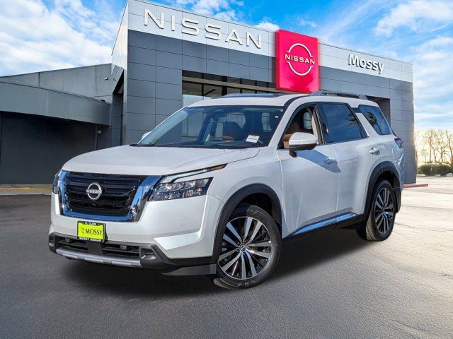 2025 Nissan Pathfinder Platinum