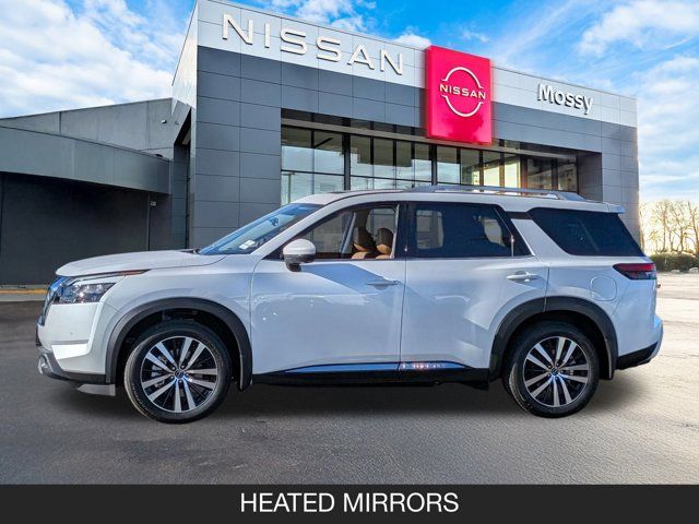 2025 Nissan Pathfinder Platinum