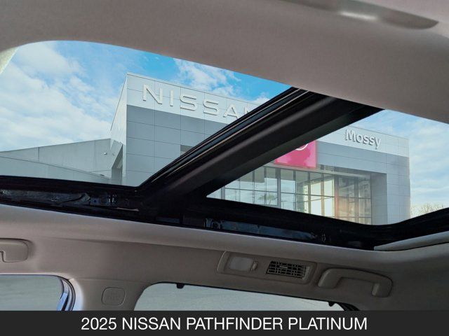 2025 Nissan Pathfinder Platinum