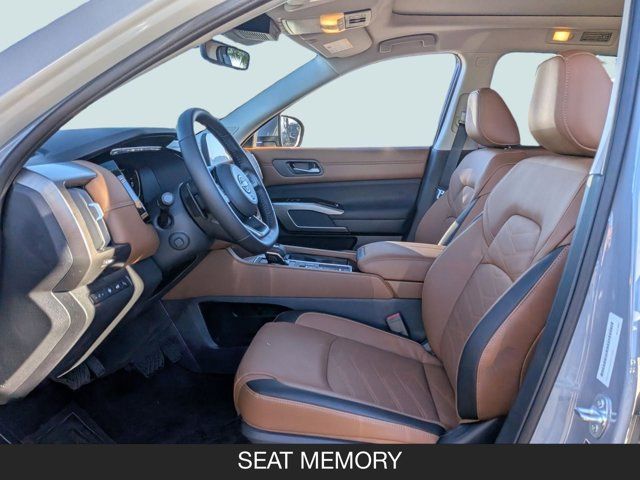 2025 Nissan Pathfinder Platinum 2025 Nissan Pathfinder Platinum