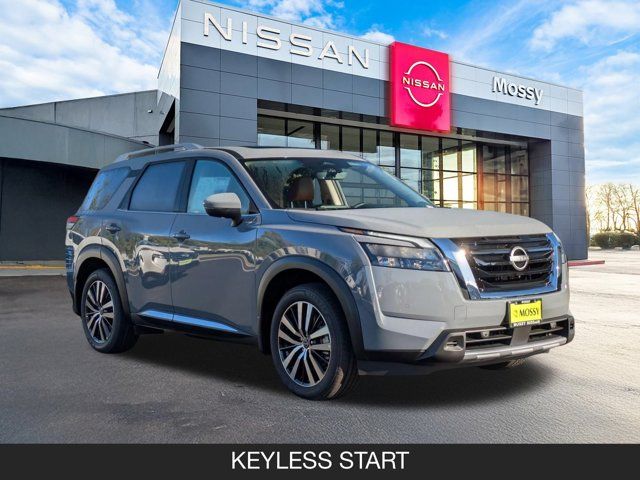 2025 Nissan Pathfinder Platinum