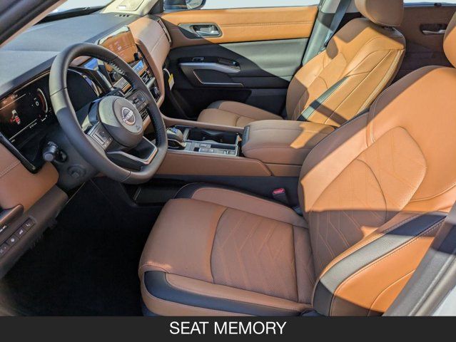 2025 Nissan Pathfinder Platinum